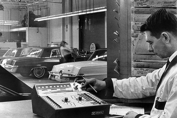 mand, der betjener Lubemaster-modul