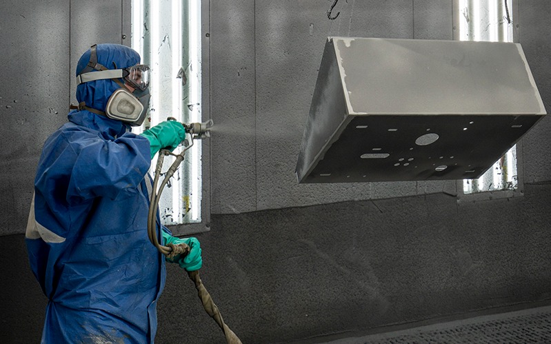 Spraying with Graco in a paint shop