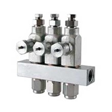 GL-32 Grease Injectors
