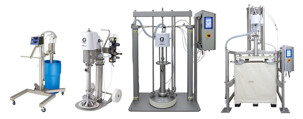 Photo de quatre dépoteurs SaniForce de Graco pour les matériaux visqueux.
